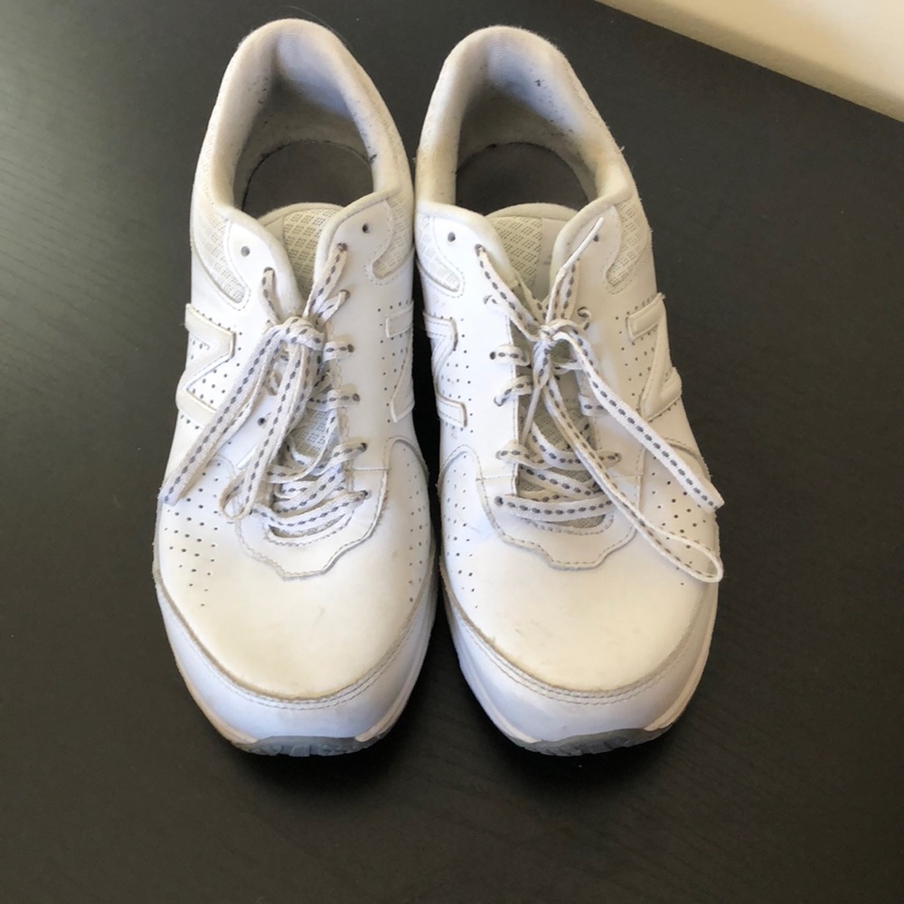 New balance shoes